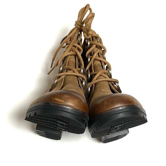 Sorel Women's Cate Lace Bootie in Velvet Tan - Picture 6 of 8